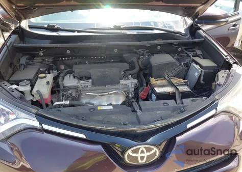 2018 Toyota Rav4 Xle z USA, uszkodzony, nr VIN 2T3RFREV1JW818607